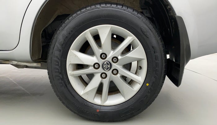 2016 Toyota Innova Crysta 2.7 VX 7 STR, Petrol, Manual, 59,777 km, Left Rear Wheel