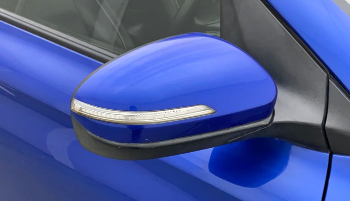 2016 Hyundai Elite i20 SPORTZ 1.2, Petrol, Manual, 84,801 km, Right rear-view mirror - Indicator light not working