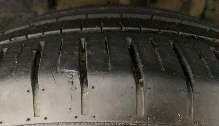 2018 Tata NEXON XM PETROL, Petrol, Manual, 62,753 km, Left Front Tyre Tread