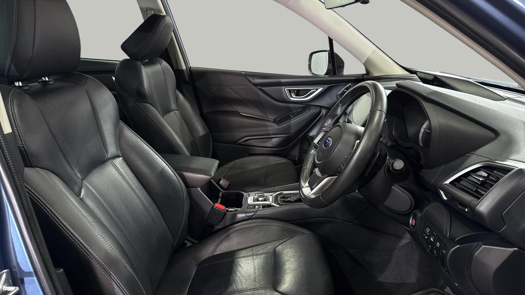 2022 Subaru Forester Hybrid S (AWD), Automatic, 74527 km, Right Side Front Door Cabin View