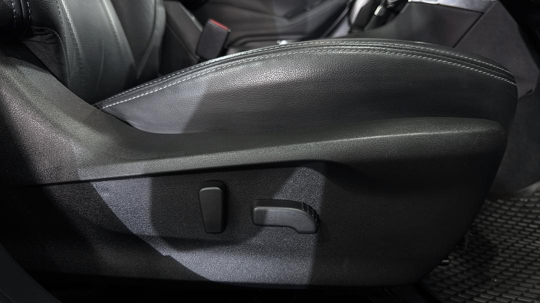 2022 Subaru Forester Hybrid S (AWD), Automatic, 74527 km, Drivers Side Adjustment Panel