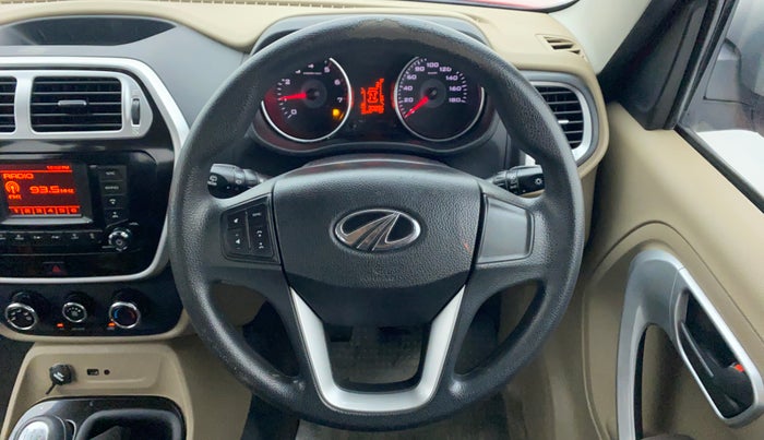 2017 Mahindra TUV300 T8, Diesel, Manual, 30,962 km, Steering Wheel Close Up