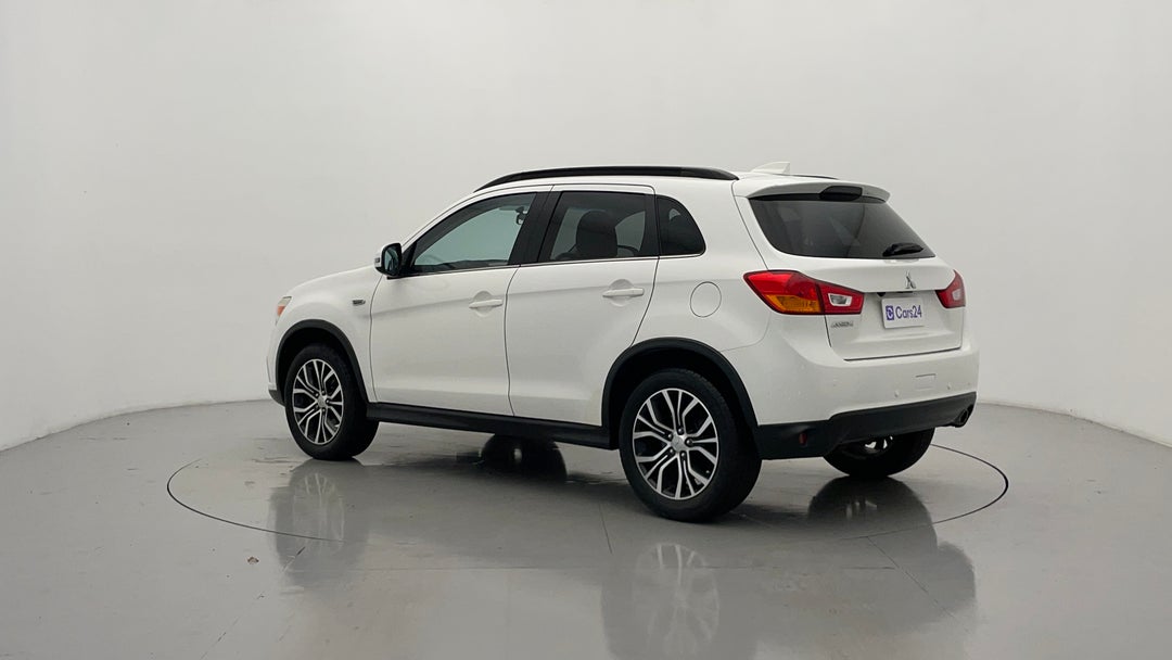 Left Back Diagonal (45- Degree) View