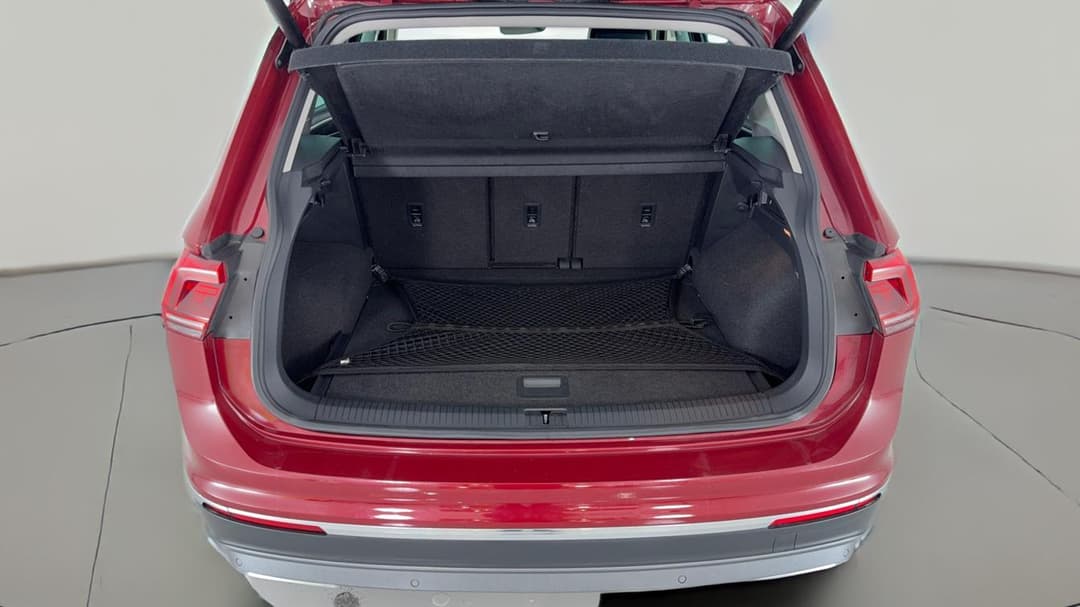 2018 Volkswagen Tiguan 162 Tsi Highline, Automatic, 118874 km, Boot Inside View