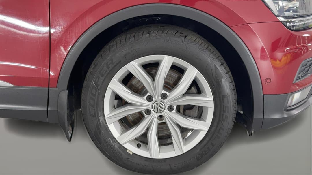 2018 Volkswagen Tiguan 162 Tsi Highline, Automatic, 118874 km, Right Front Wheel