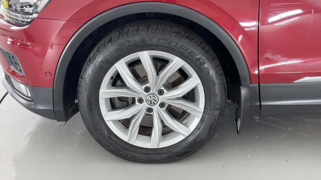 2018 Volkswagen Tiguan 162 Tsi Highline, Automatic, 118874 km, Left Front Wheel