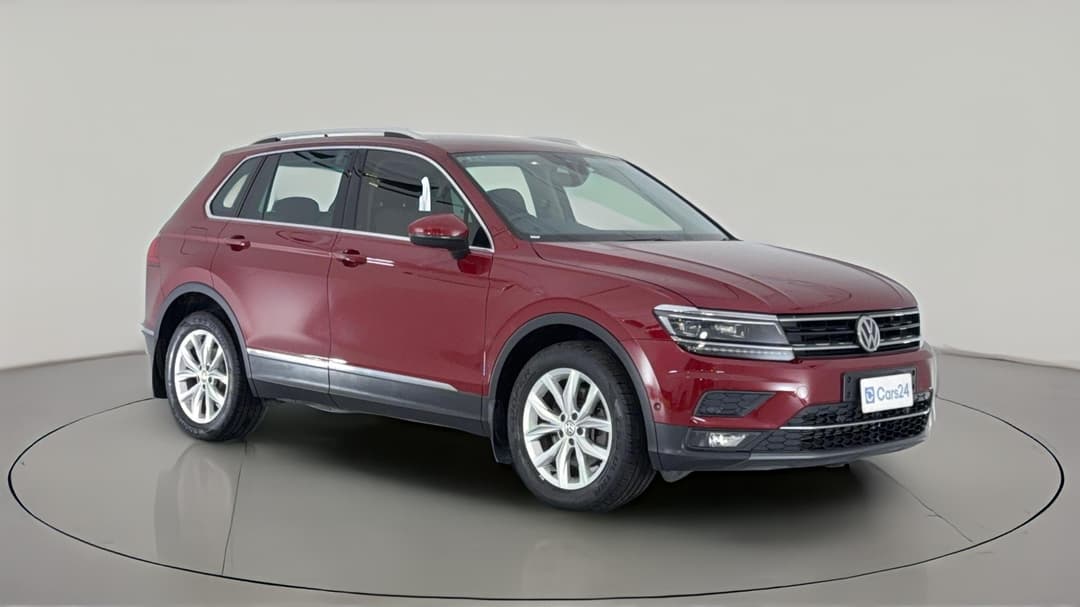 2018 Volkswagen Tiguan 162 Tsi Highline, Automatic, 118874 km, Right Front Diagonal (45- Degree) View