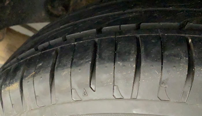 2014 Tata Zest XT RT, Petrol, Manual, 86,483 km, Left Rear Tyre Tread