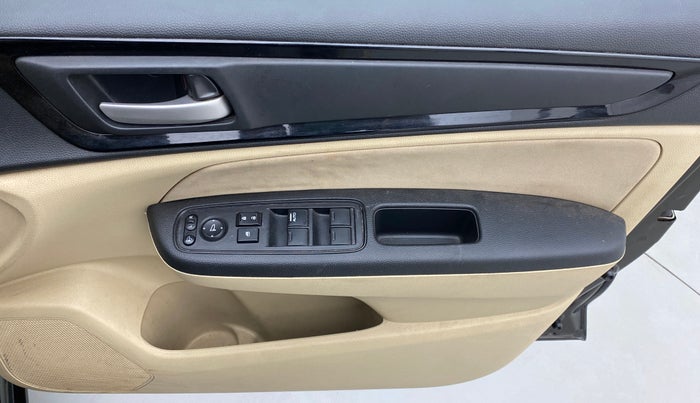 2018 Honda Amaze 1.2 SMT I VTEC, Petrol, Manual, 44,258 km, Driver Side Door Panels Control