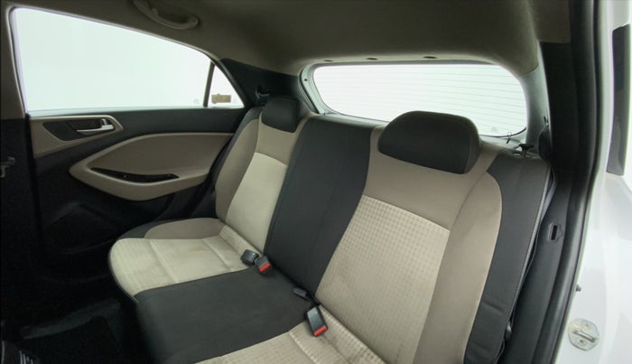 2018 Hyundai Elite i20 SPORTZ 1.2, Petrol, Manual, 42,448 km, Right Side Rear Door Cabin