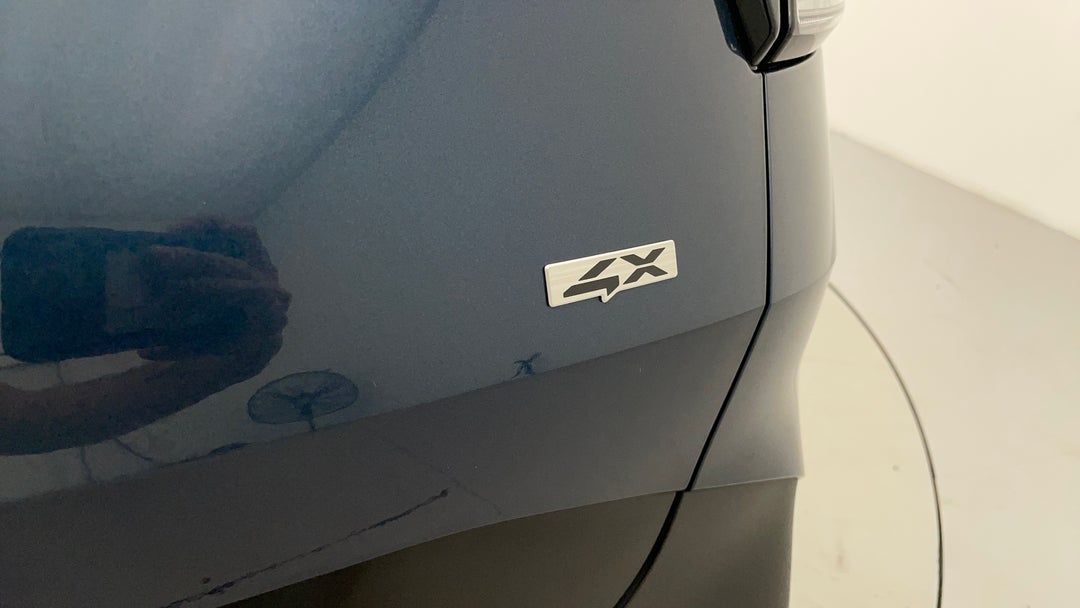 2024 Kia Sportage S (awd), Automatic, 46936 km, Badge (Boot Right Side)