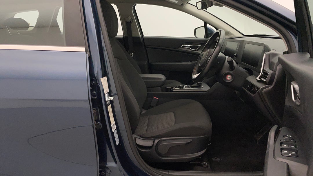 2024 Kia Sportage S (awd), Automatic, 46936 km, Right Side Front Door Cabin View