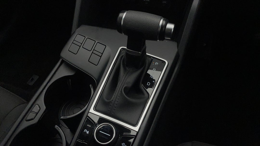 2024 Kia Sportage S (awd), Automatic, 46936 km, Gear Lever 