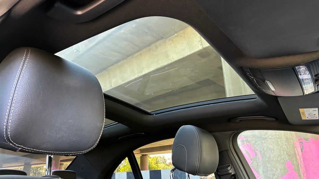Interior Sunroof/Moonroof