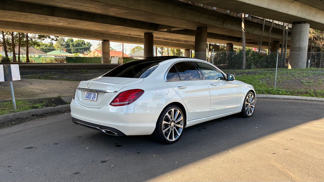 Right Back Diagonal (45- Degree) View