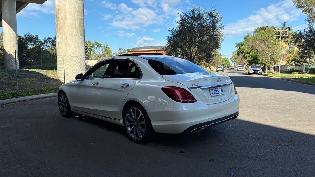 Left Back Diagonal (45- Degree) View