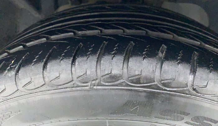 2017 Ford Ecosport 1.5TITANIUM TDCI, Diesel, Manual, 51,212 km, Left Front Tyre Tread