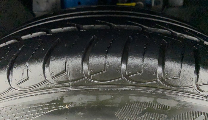 2018 Ford Ecosport 1.5 TITANIUM TI VCT, Petrol, Manual, 22,800 km, Left Front Tyre Tread