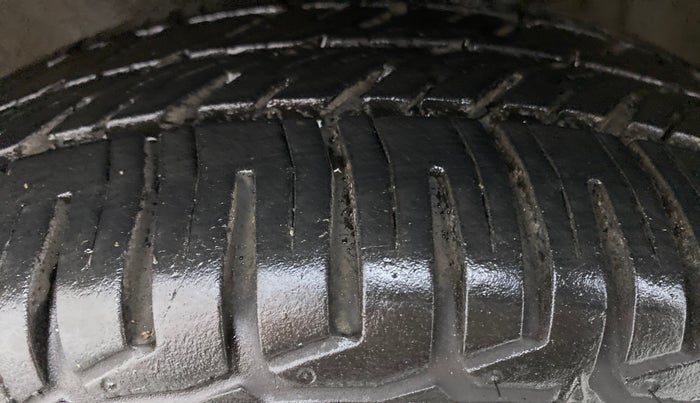 2015 Maruti Alto K10 VXI P, Petrol, Manual, 44,073 km, Left Front Tyre Tread