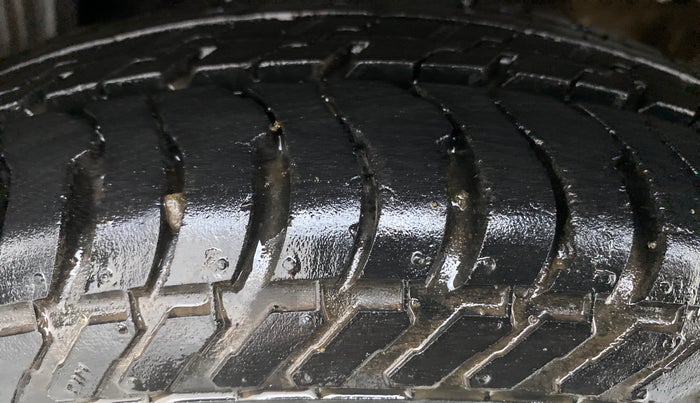 2015 Maruti Alto K10 VXI P, Petrol, Manual, 44,073 km, Left Rear Tyre Tread