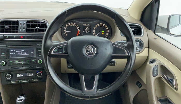 2016 Skoda Rapid 1.5 TDI AT STYLE PLUS, Diesel, Automatic, 92,419 km, Steering Wheel Close Up