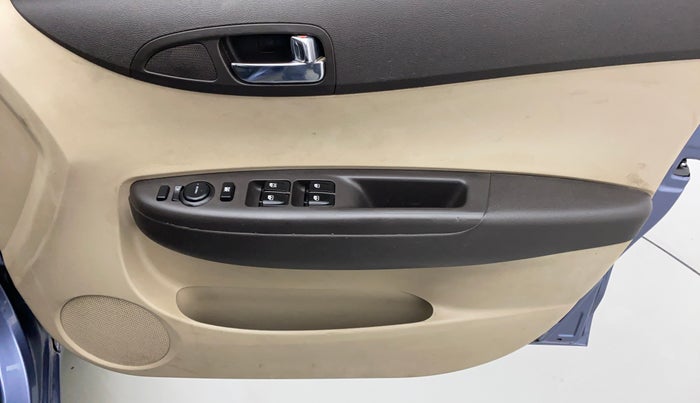 2013 Hyundai i20 ASTA 1.2, Petrol, Manual, 70,663 km, Driver Side Door Panels Control