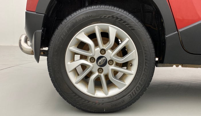 2016 Mahindra Kuv100 K8 6 STR, Petrol, Manual, 33,233 km, Right Rear Wheel