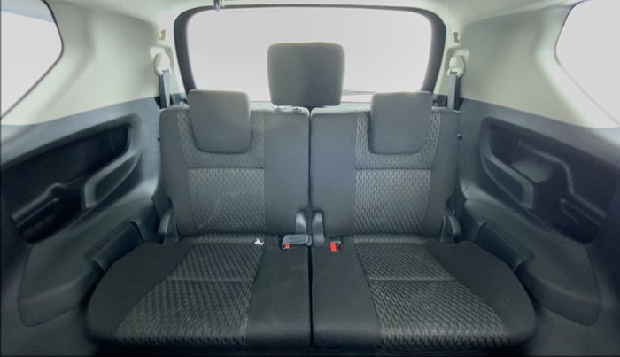 2016 Toyota Innova Crysta 2.4 GX 7 STR, Diesel, Manual, 26,183 km, Third Seat Row ( optional )
