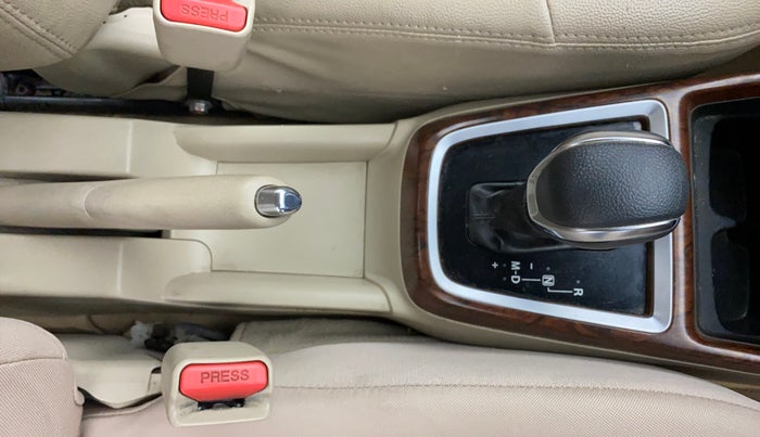 2018 Maruti Dzire ZXI PLUS AMT, Petrol, Automatic, 39,232 km, Gear Lever