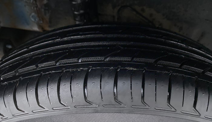 2014 Nissan Micra Active XL, Petrol, Manual, 42,944 km, Right Rear Tyre Tread