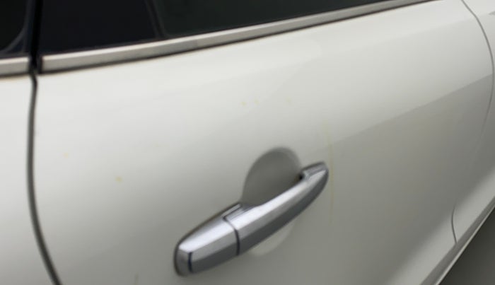 2019 Toyota Glanza V CVT, Petrol, Automatic, 27,730 km, Right rear door - Paint has faded
