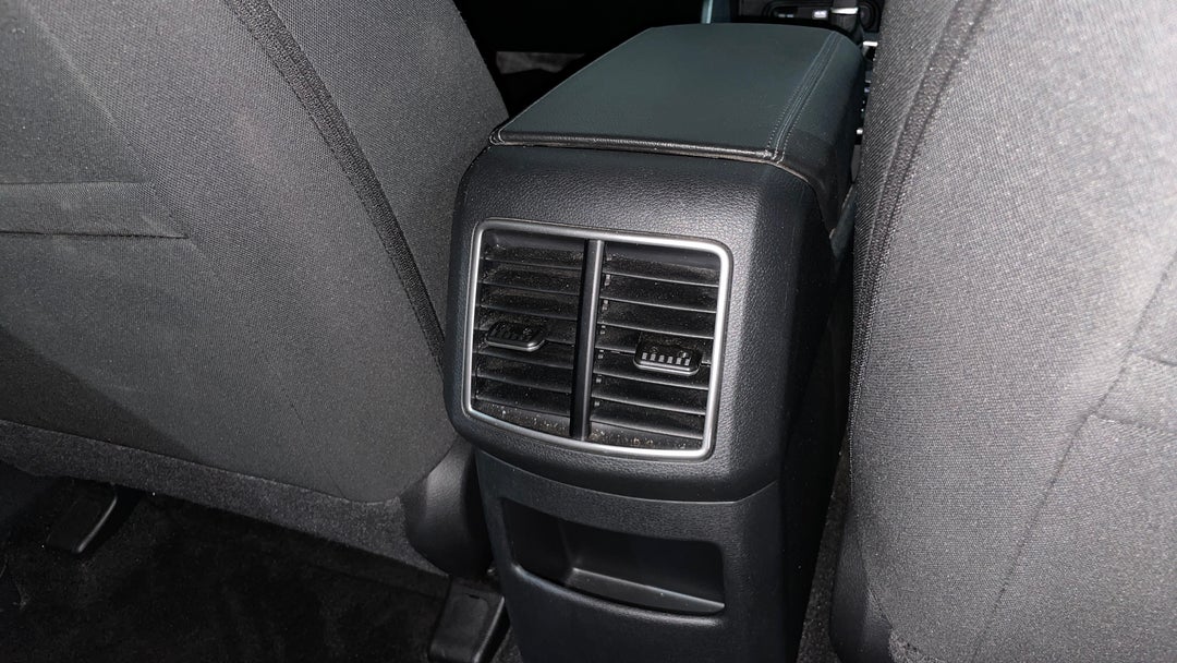 2024 Kia Sportage S (FWD), Automatic, 43588 km, Rear A/C Vent