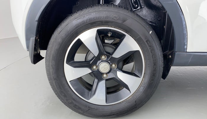 2019 Tata NEXON XZA + 1.2 PETROL A/T, Petrol, Automatic, 14,906 km, Right Rear Wheel