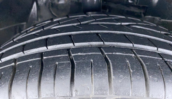 2019 Tata NEXON XZA + 1.2 PETROL A/T, Petrol, Automatic, 14,906 km, Right Front Tyre Tread