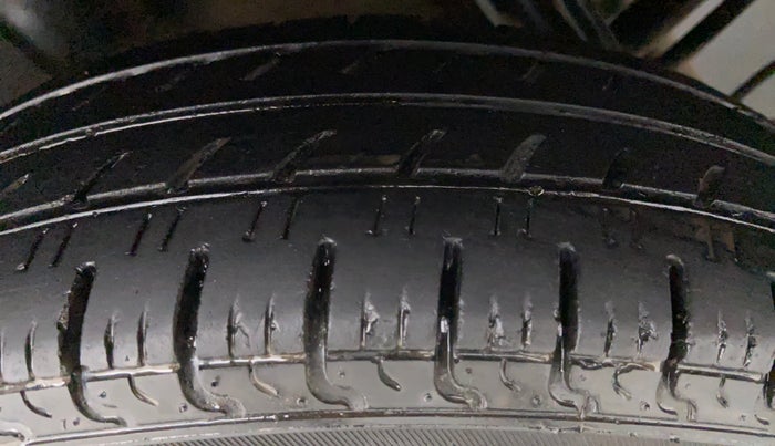 2017 Datsun Redi Go T (O), Petrol, Manual, 24,193 km, Left Rear Tyre Tread