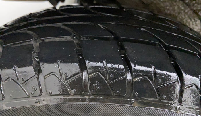 2014 Maruti Wagon R 1.0 LXI CNG, CNG, Manual, 84,055 km, Right Rear Tyre Tread