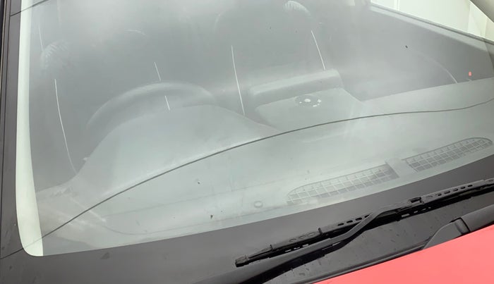 2022 Maruti BREZZA ZXI SMART HYBRID DUAL TONE, Petrol, Manual, 28,284 km, Front windshield - Minor spot on windshield