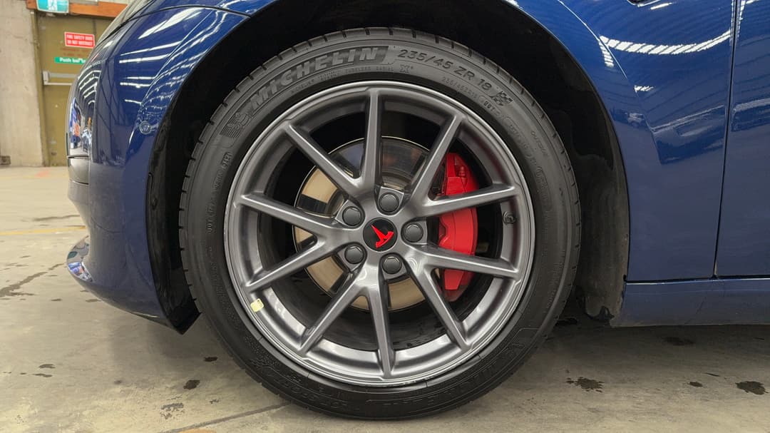 2022 Tesla Model 3 Rear-wheel Drive, Automatic, 66791 km, Left Front Wheel