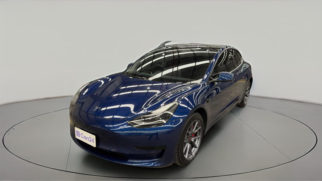 2022 Tesla Model 3 Rear-wheel Drive, Automatic, 66791 km, Left Front Diagonal (45- Degree) View