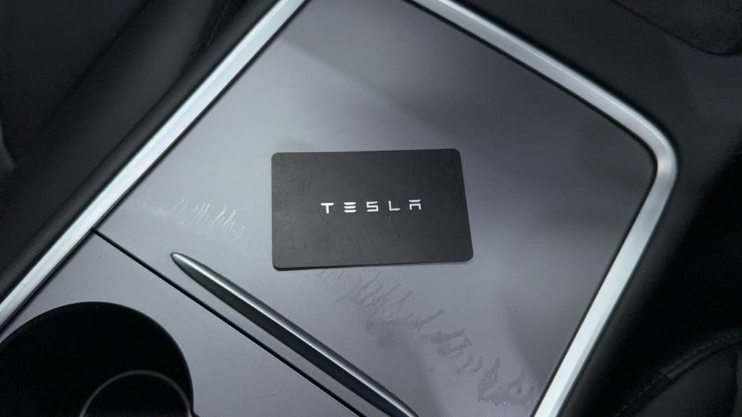 2022 Tesla Model 3 Rear-wheel Drive, Automatic, 66791 km, Key Close-up