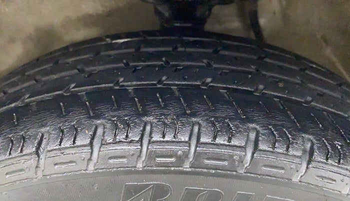 2013 Maruti Alto K10 VXI, Petrol, Manual, 52,990 km, Left Front Tyre Tread