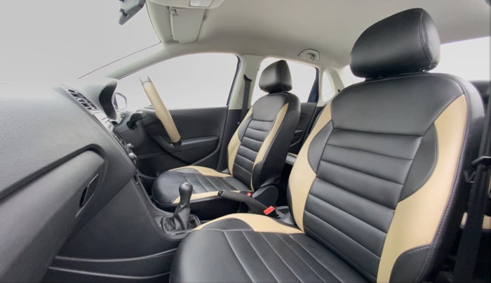 2017 Volkswagen Ameo COMFORTLINE 1.2, Petrol, Manual, 27,789 km, Right Side Front Door Cabin View