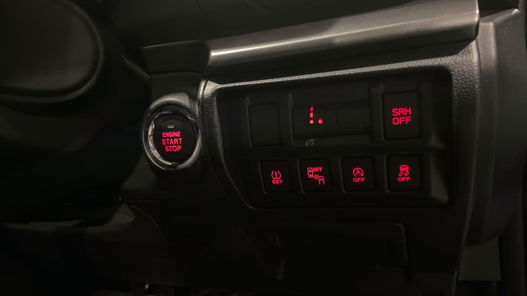 2017 Subaru XV 2.0i-s, Automatic, 134307 km, Utility Switches/Buttons
