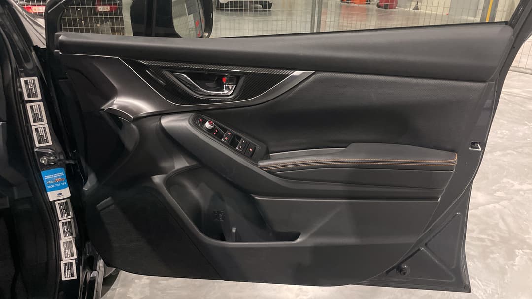 2017 Subaru XV 2.0i-s, Automatic, 134307 km, Speaker View