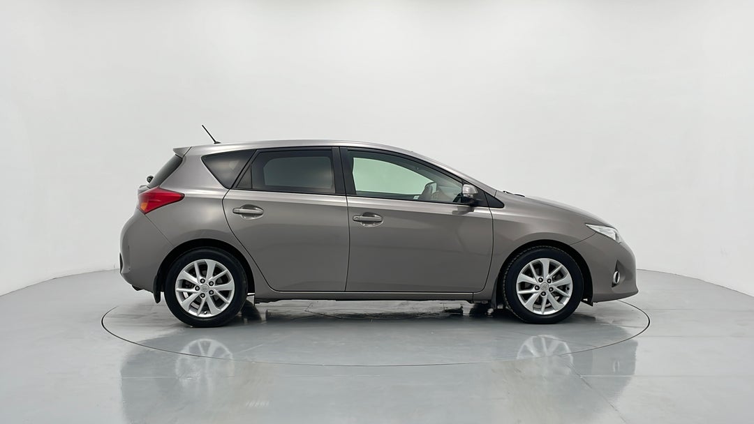 2013 Toyota Corolla Ascent Sport, Automatic, 69768 km, Right Side View
