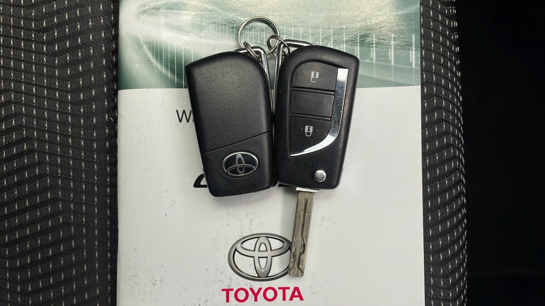 2013 Toyota Corolla Ascent Sport, Automatic, 69768 km, Key Close-up