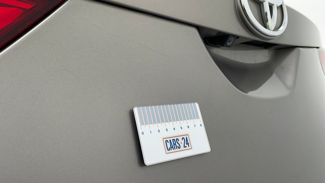 2013 Toyota Corolla Ascent Sport, Automatic, 69768 km, Boot / Tailgate Tailgate Scratch