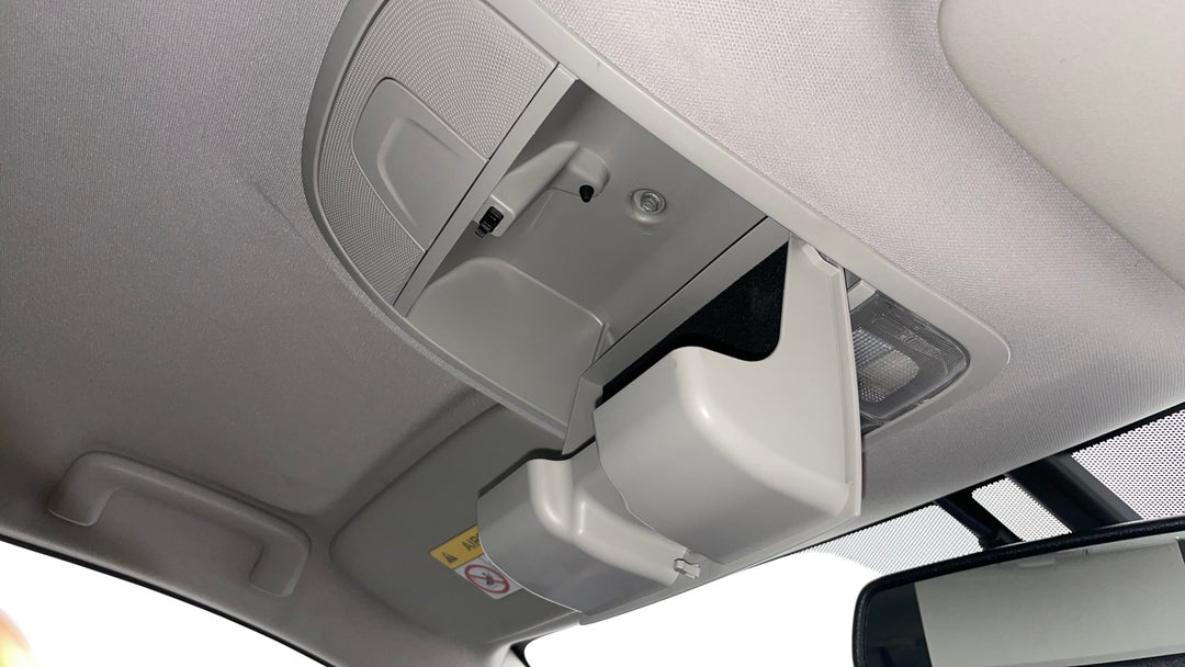 On-Roof Controls/Sunglass holder