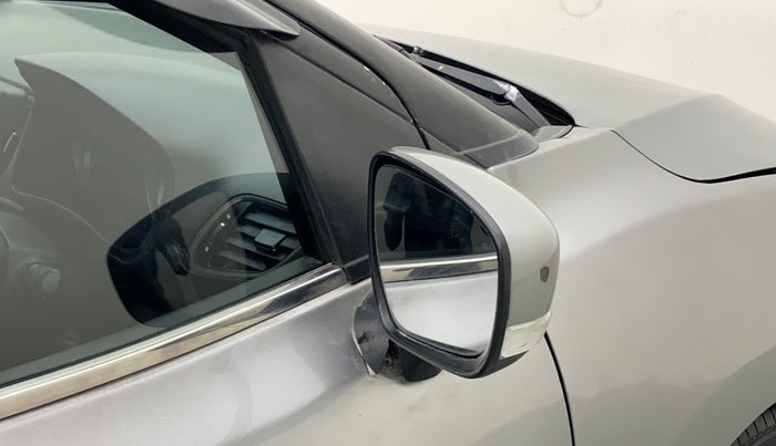 2019 Maruti Baleno DELTA PETROL 1.2, Petrol, Manual, 49,874 km, Right rear-view mirror - Folding motor not working