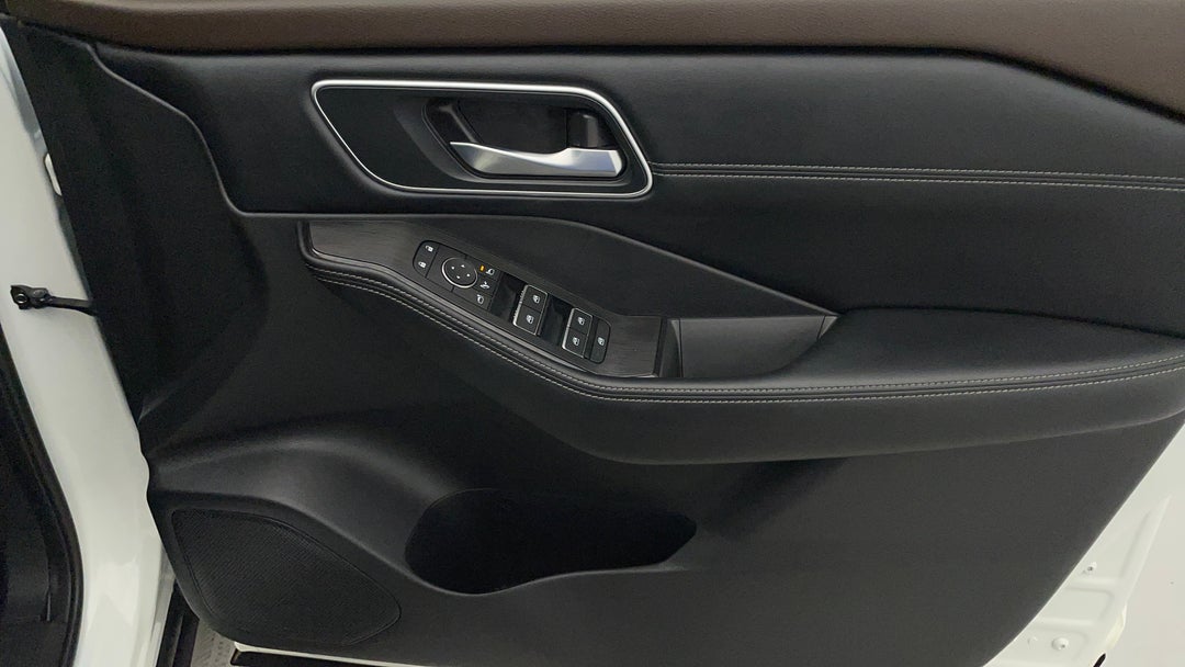 2024 Nissan X-trail Ti (4wd) E-power (hybrid), Automatic, 4004 km, Speaker View